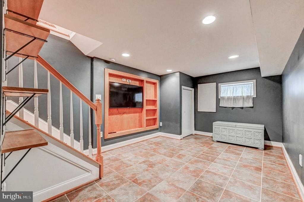 145 N Streeper Street - Photo 19