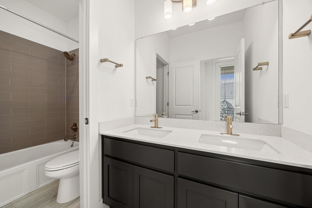 2409 Simond Ave - Photo 18