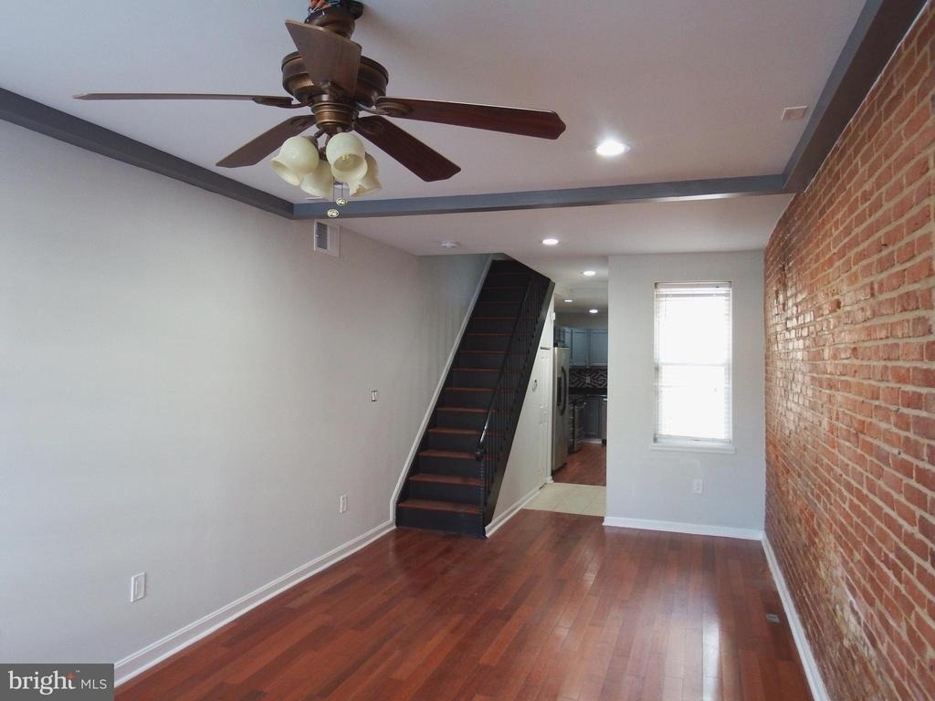 924 S Robinson Street - Photo 3