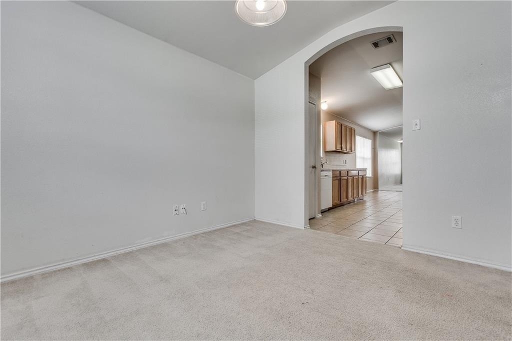 602 Golden Gate Dr - Photo 10