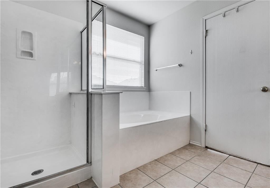 602 Golden Gate Dr - Photo 16