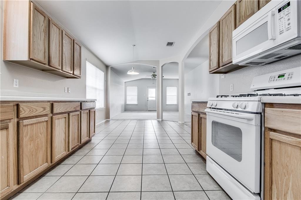 602 Golden Gate Dr - Photo 1