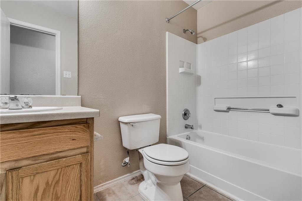 602 Golden Gate Dr - Photo 18