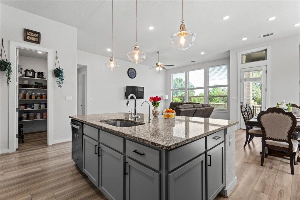 1812 David Ezra St - Photo 9