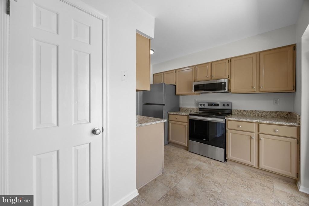 1260 Masters Drive - Photo 5