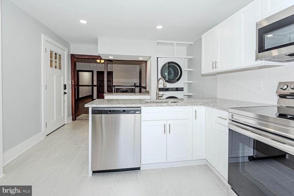 179 Green Street - Photo 14