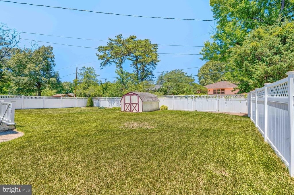 280 Mackintosh Drive - Photo 2