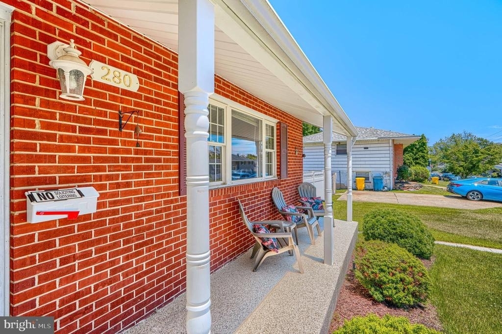 280 Mackintosh Drive - Photo 1