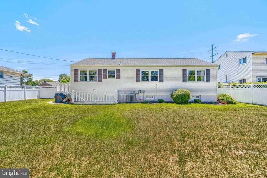 280 Mackintosh Drive - Photo 4