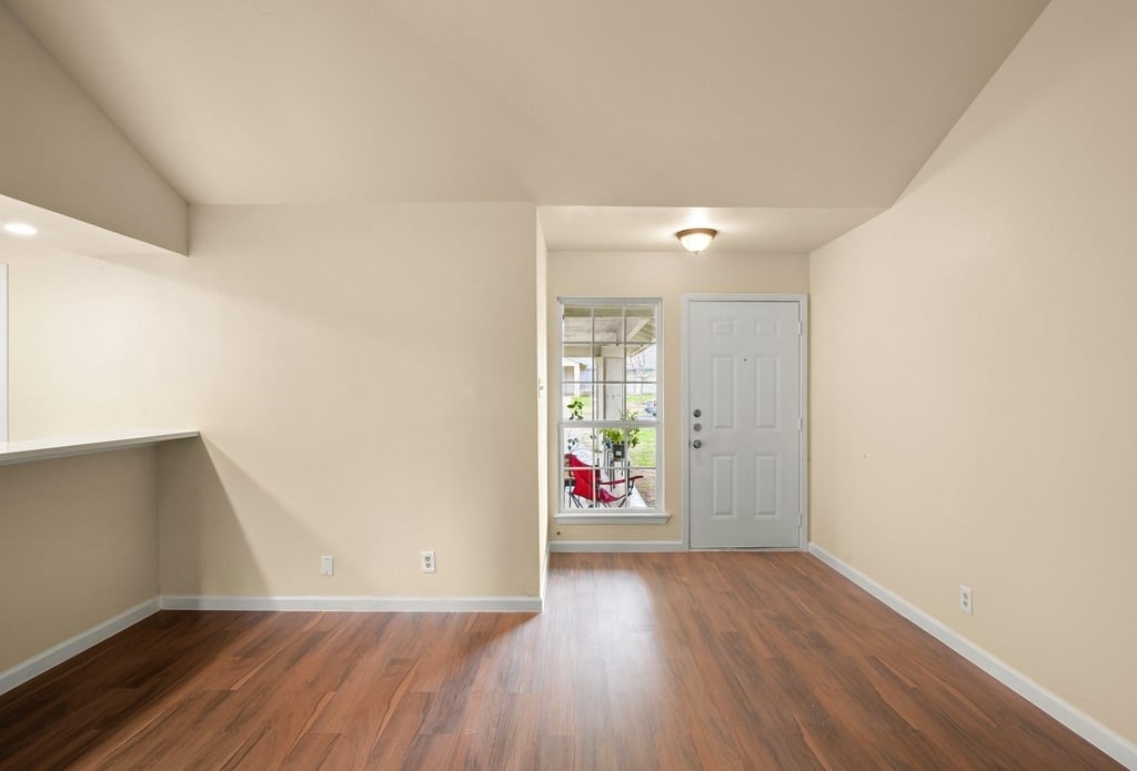 10711 Lanshire Dr - Photo 3