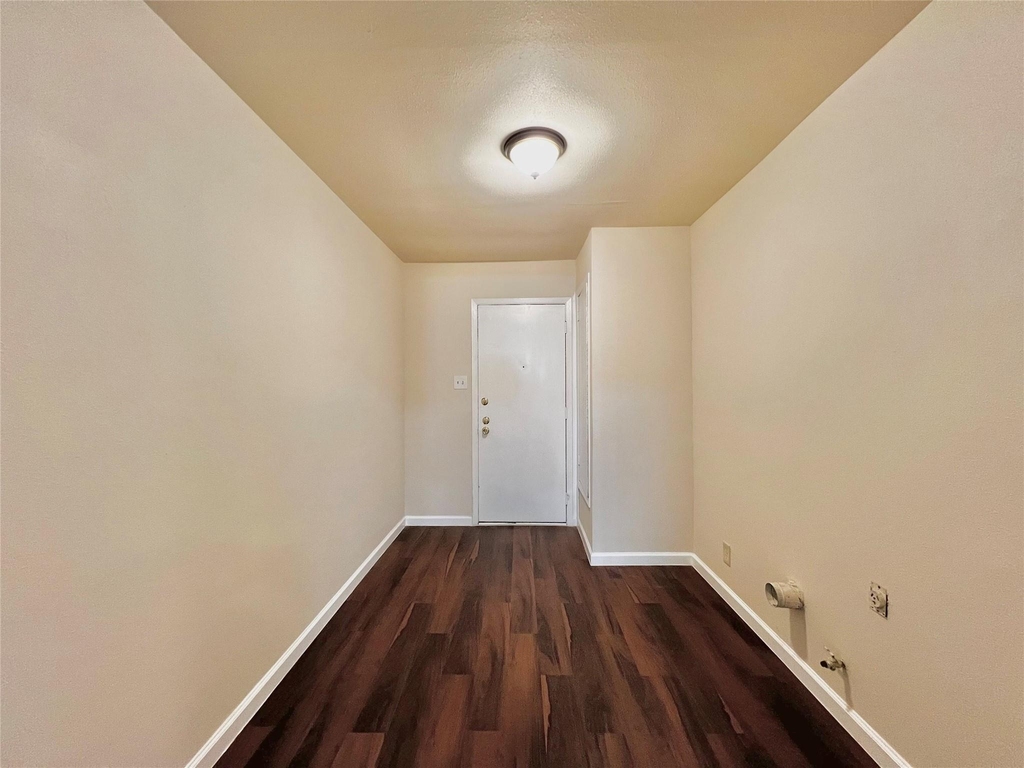 10711 Lanshire Dr - Photo 15