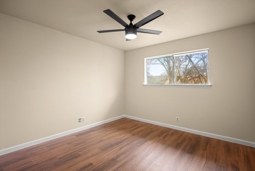 10711 Lanshire Dr - Photo 10