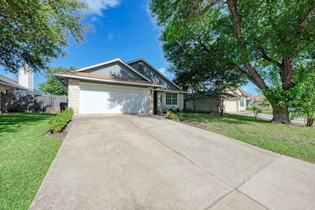 2022 Balsam Way - Photo 0