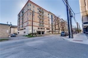 711 W 26th St - Photo 0