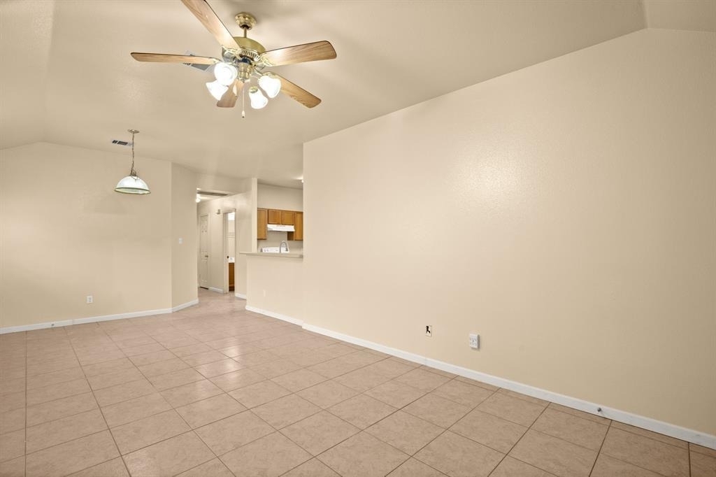 1225 Orchard Park Cir - Photo 4