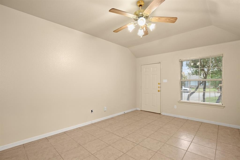 1225 Orchard Park Cir - Photo 5