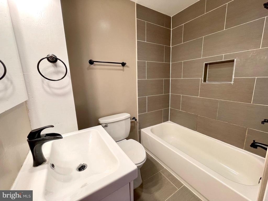819 12th Street Ne - Photo 9