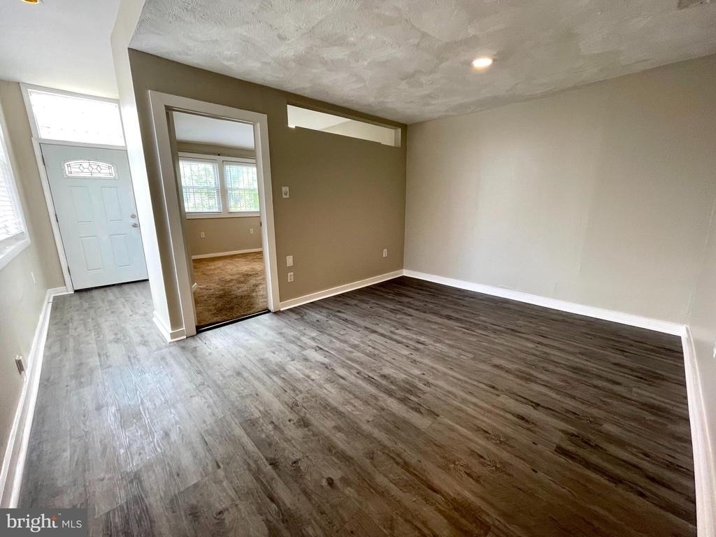 819 12th Street Ne - Photo 2