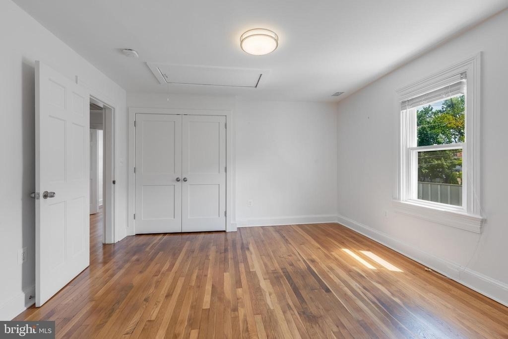 4226 Ellicott Street Nw - Photo 17