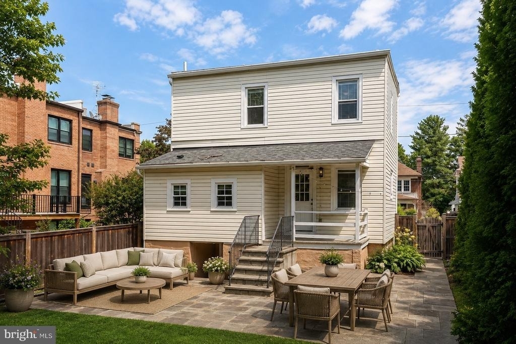 4226 Ellicott Street Nw - Photo 24