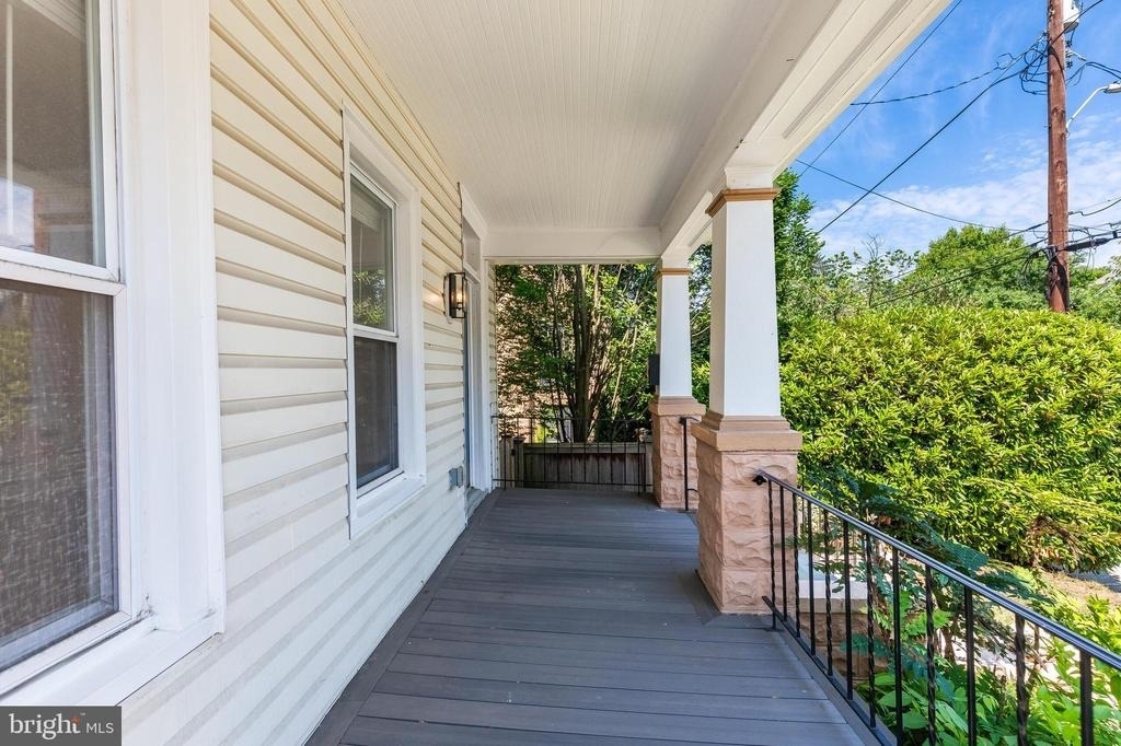 4226 Ellicott Street Nw - Photo 2