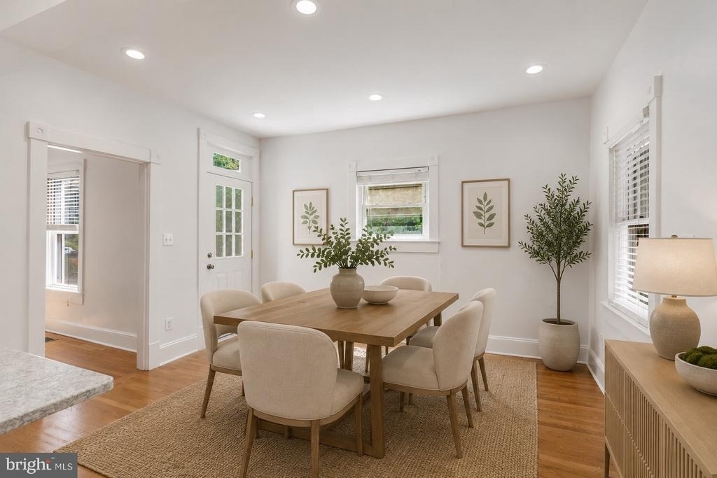 4226 Ellicott Street Nw - Photo 10
