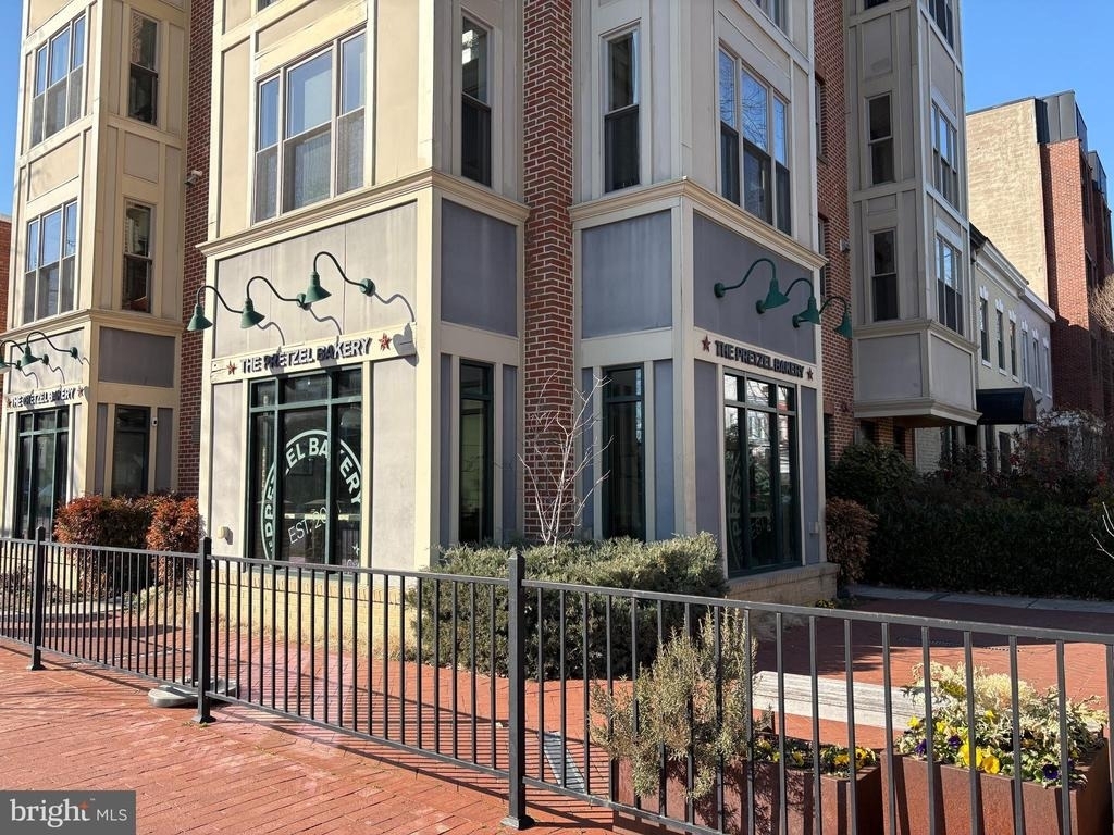 1627 Massachusetts Avenue Se - Photo 19