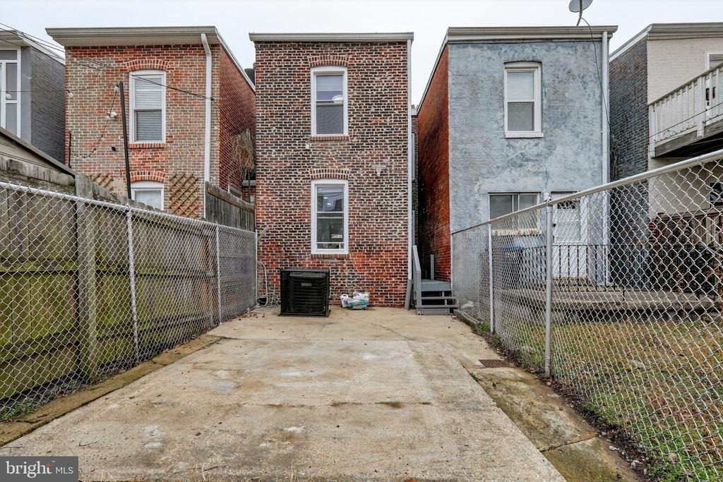 1221 I Street Ne - Photo 31