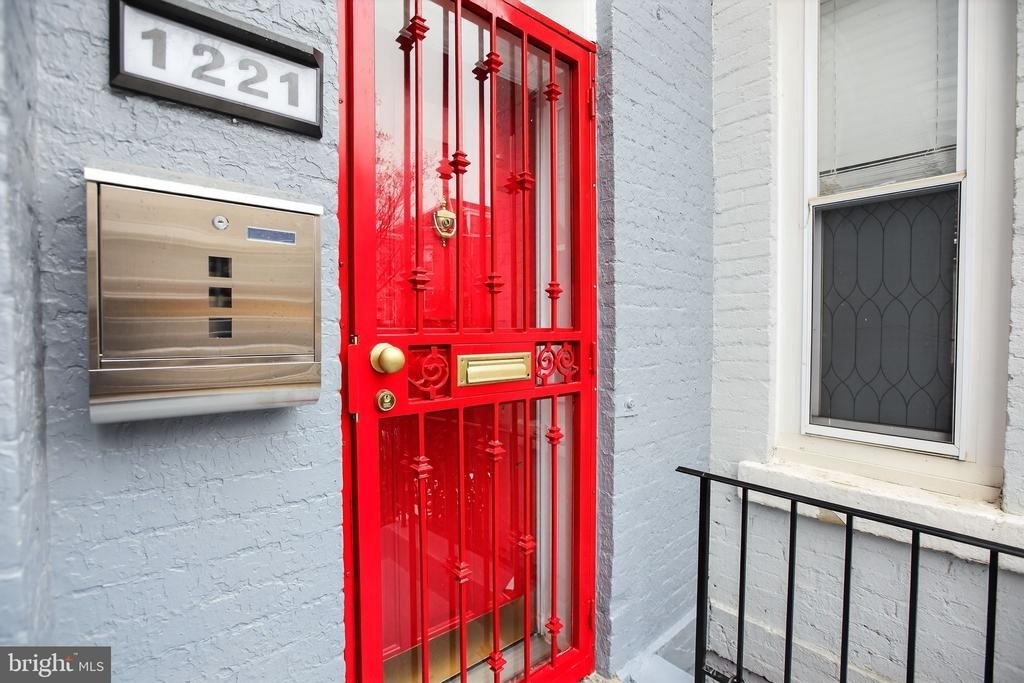 1221 I Street Ne - Photo 4