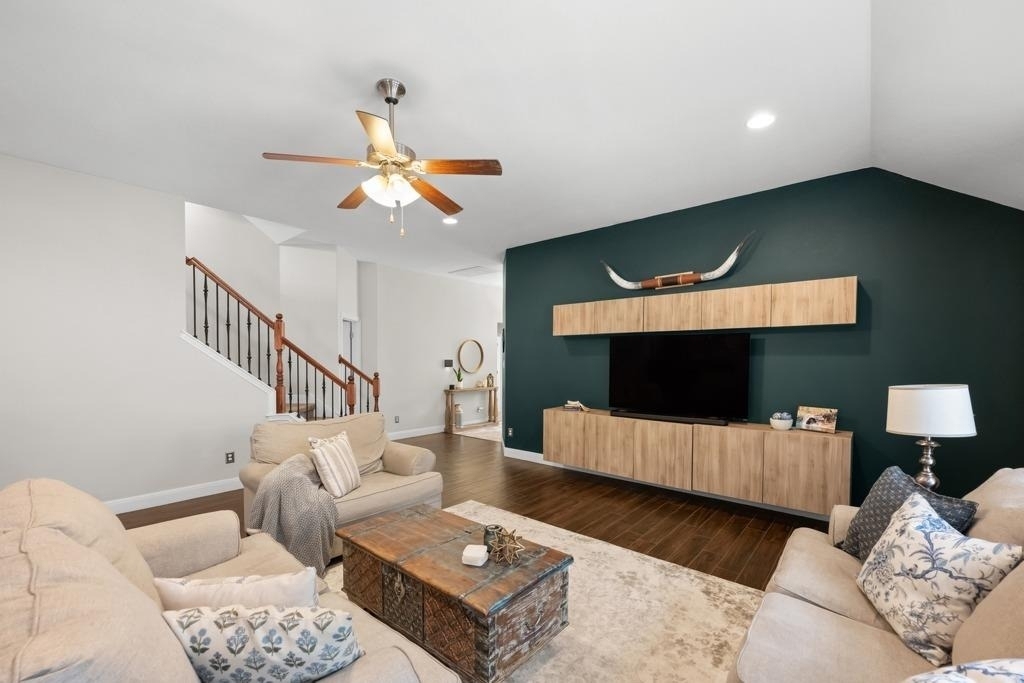 18404 Deleon Bayou Ln - Photo 3