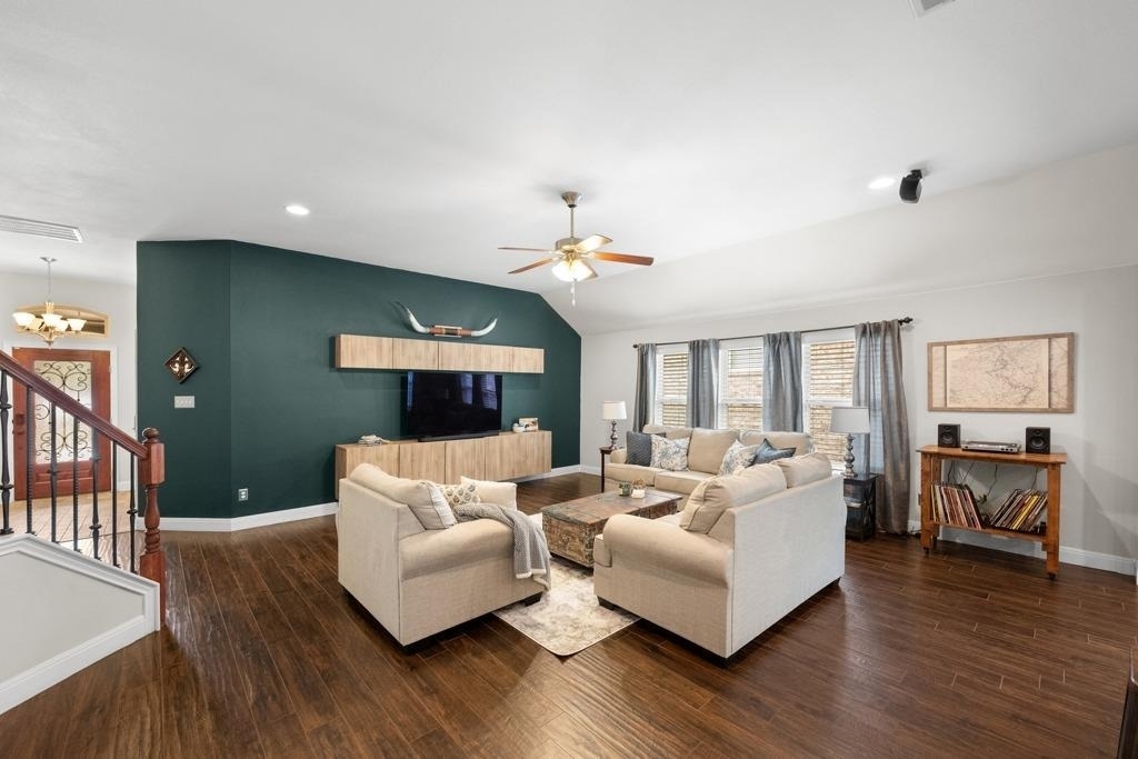 18404 Deleon Bayou Ln - Photo 2