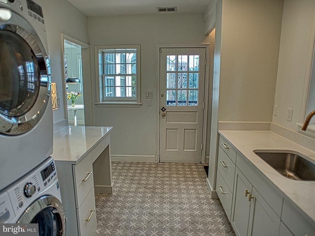 4643 16th Street Nw - Photo 4
