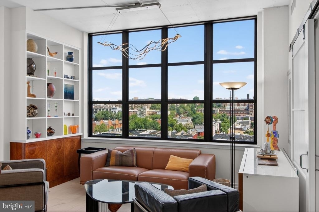 2020 12th Street Nw - Photo 2