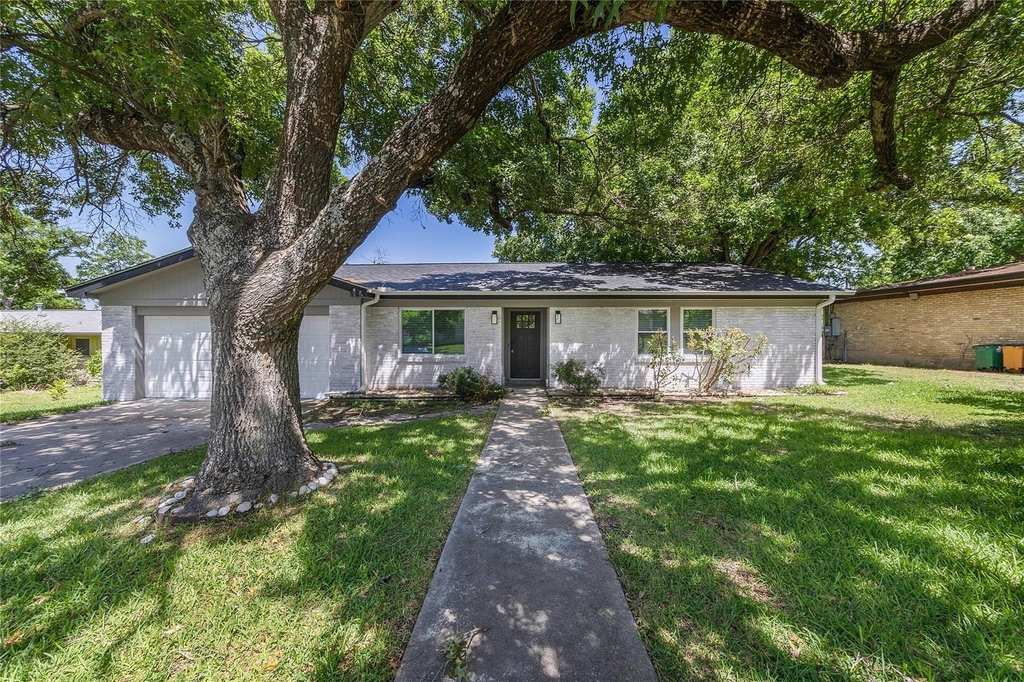 11603 Oak Trl - Photo 0