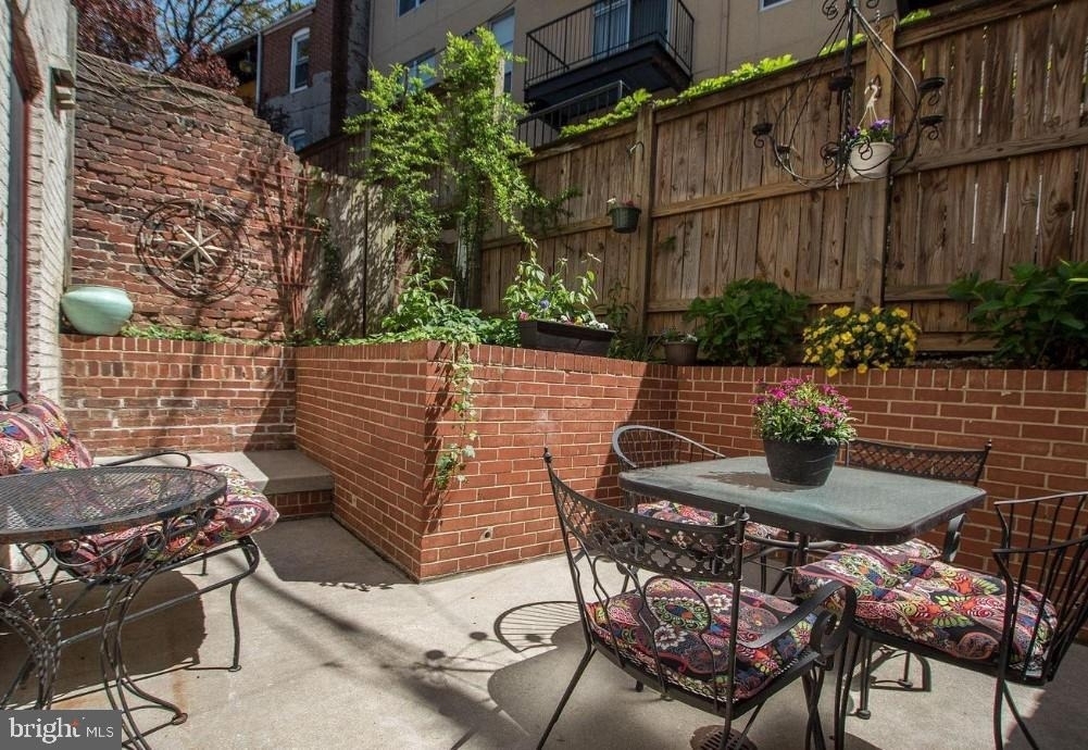 1331 Vermont Avenue Nw - Photo 1