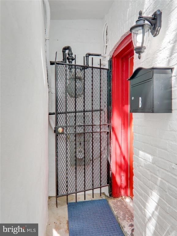 202 F Street Ne - Photo 4