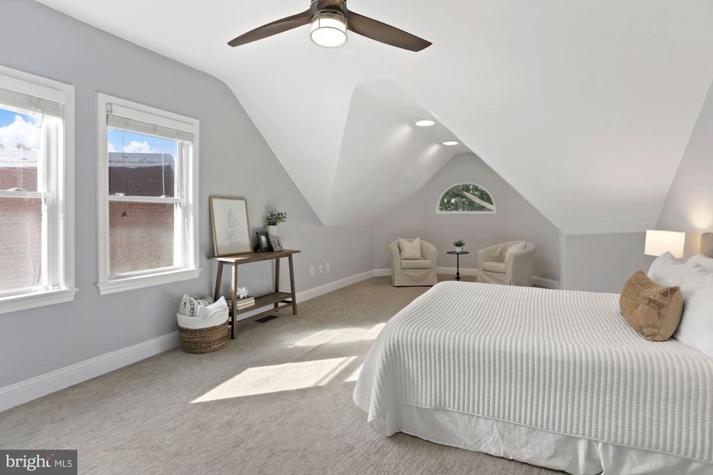 215 T Street Ne - Photo 18