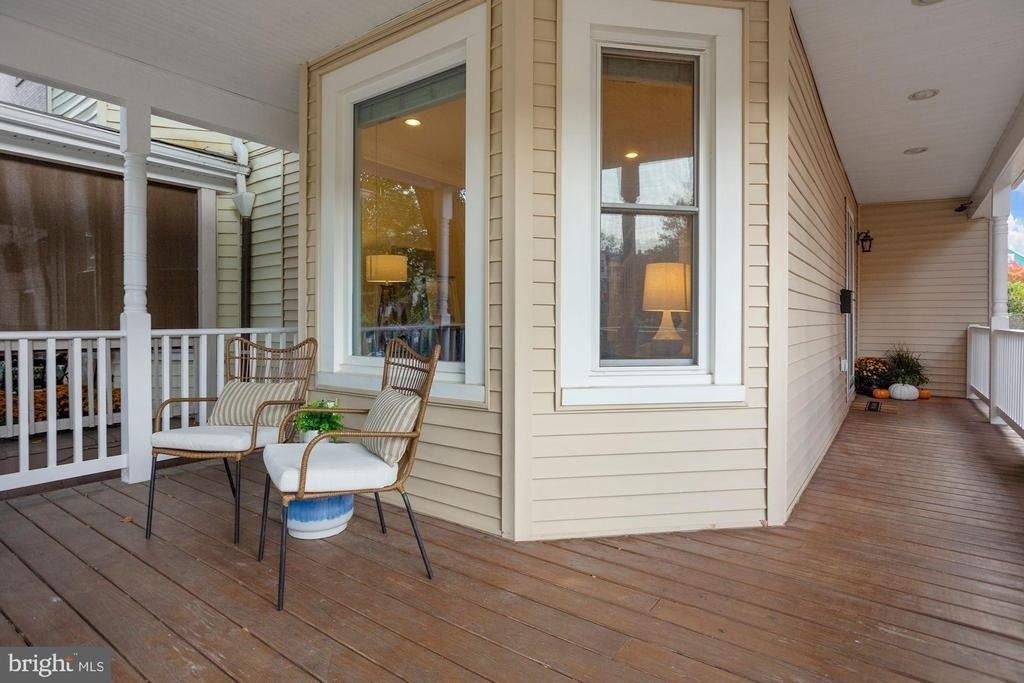 215 T Street Ne - Photo 1