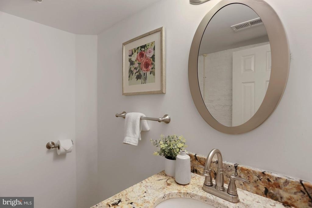 215 T Street Ne - Photo 23