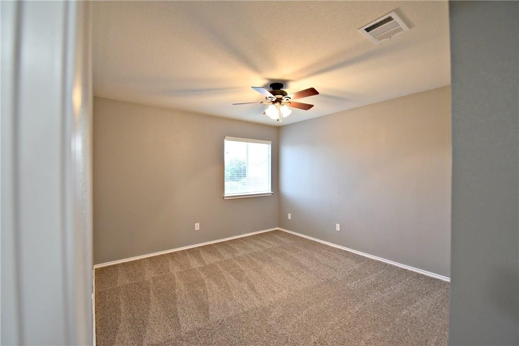 802 Rubles Ct - Photo 17
