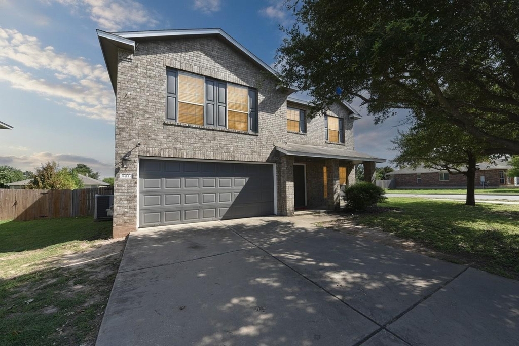 802 Rubles Ct - Photo 1