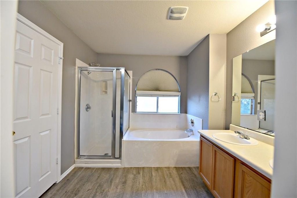 802 Rubles Ct - Photo 13