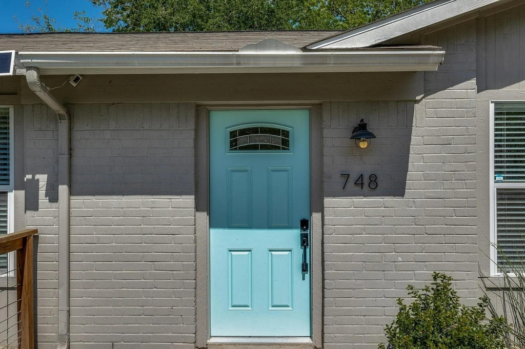748 Wales Way - Photo 24