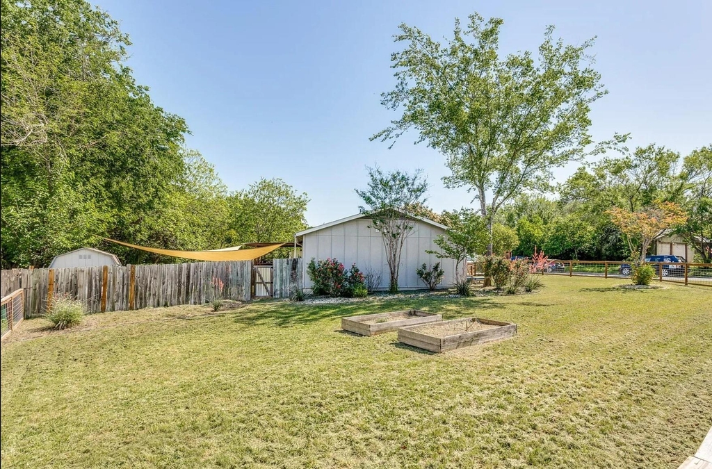 748 Wales Way - Photo 21