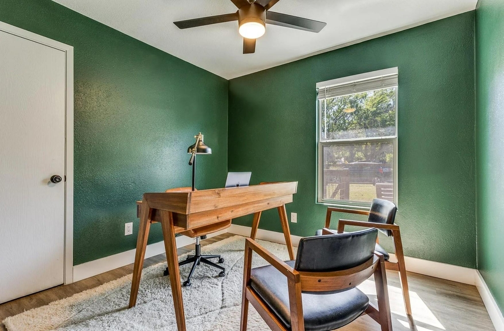 748 Wales Way - Photo 14