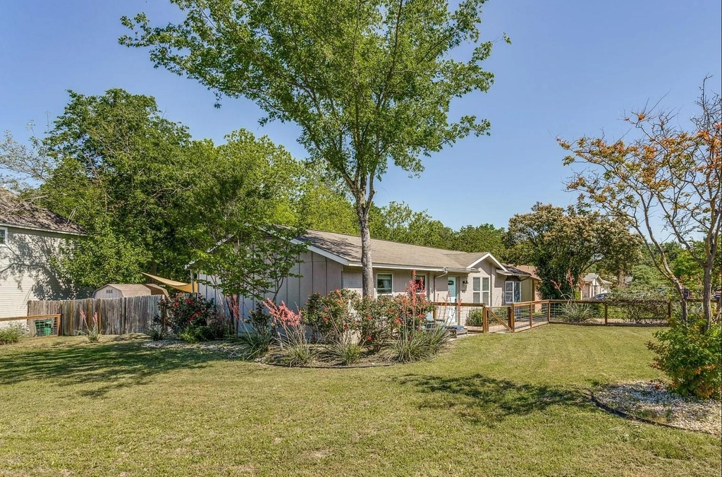 748 Wales Way - Photo 23