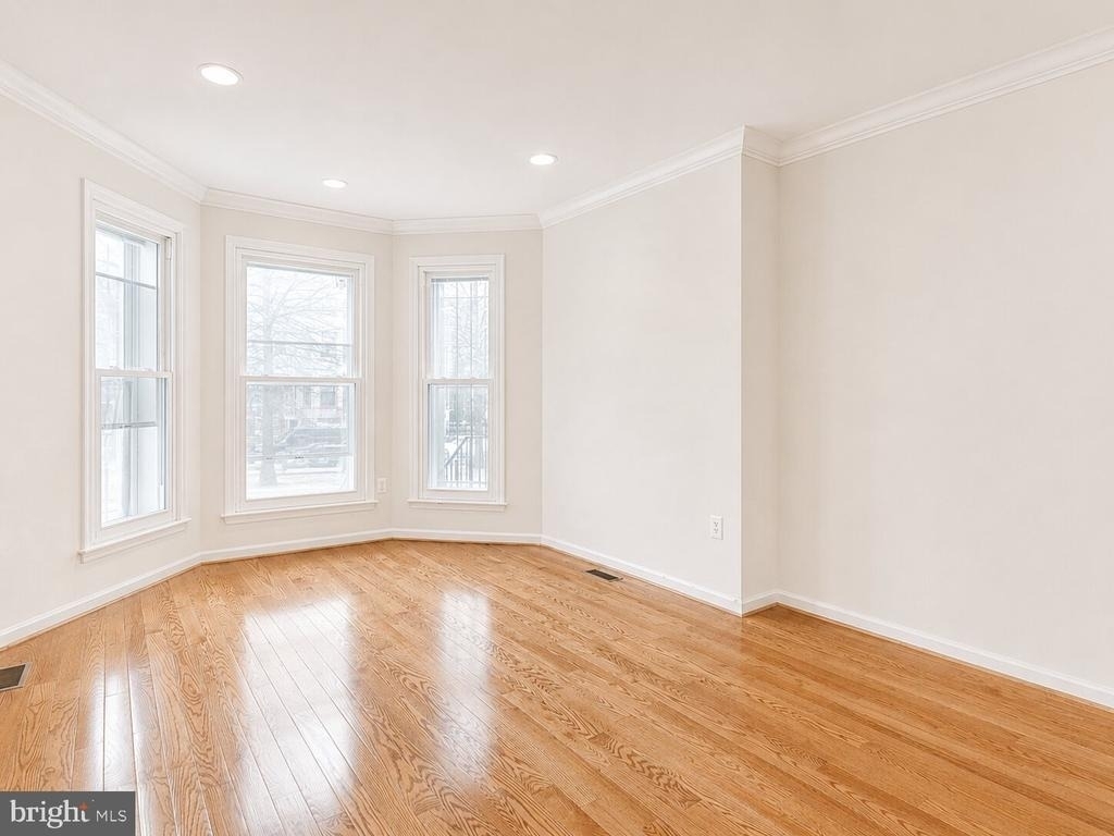 35 Rhode Island Avenue Nw - Photo 9