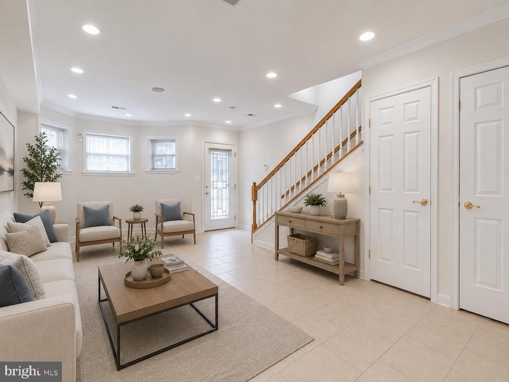 35 Rhode Island Avenue Nw - Photo 0