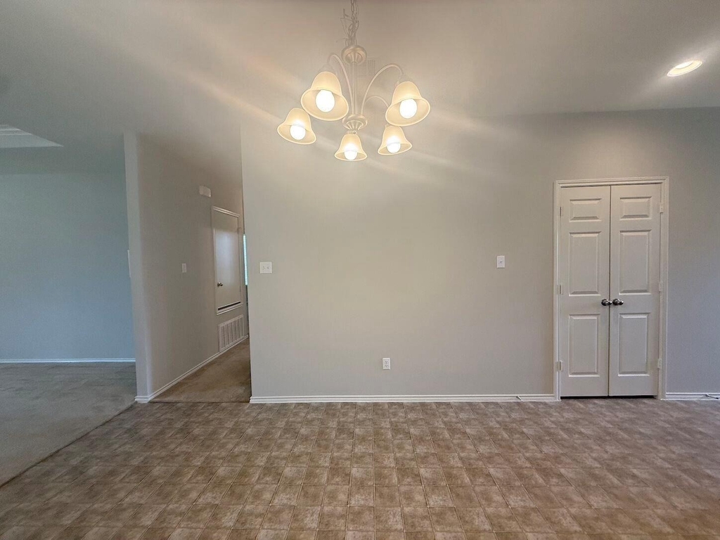 352 Martha Dr - Photo 6