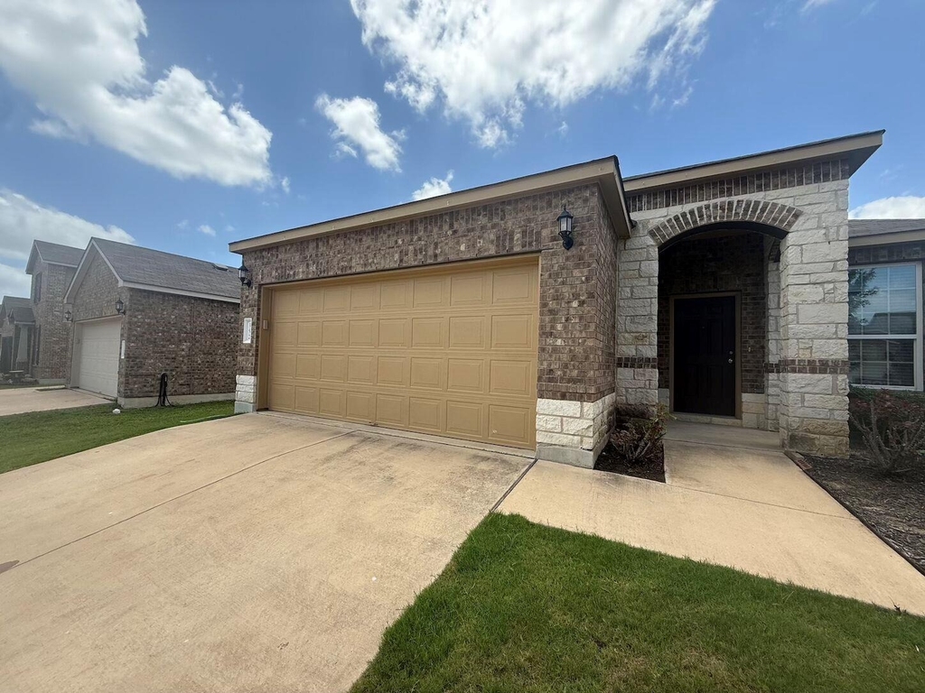 352 Martha Dr - Photo 2